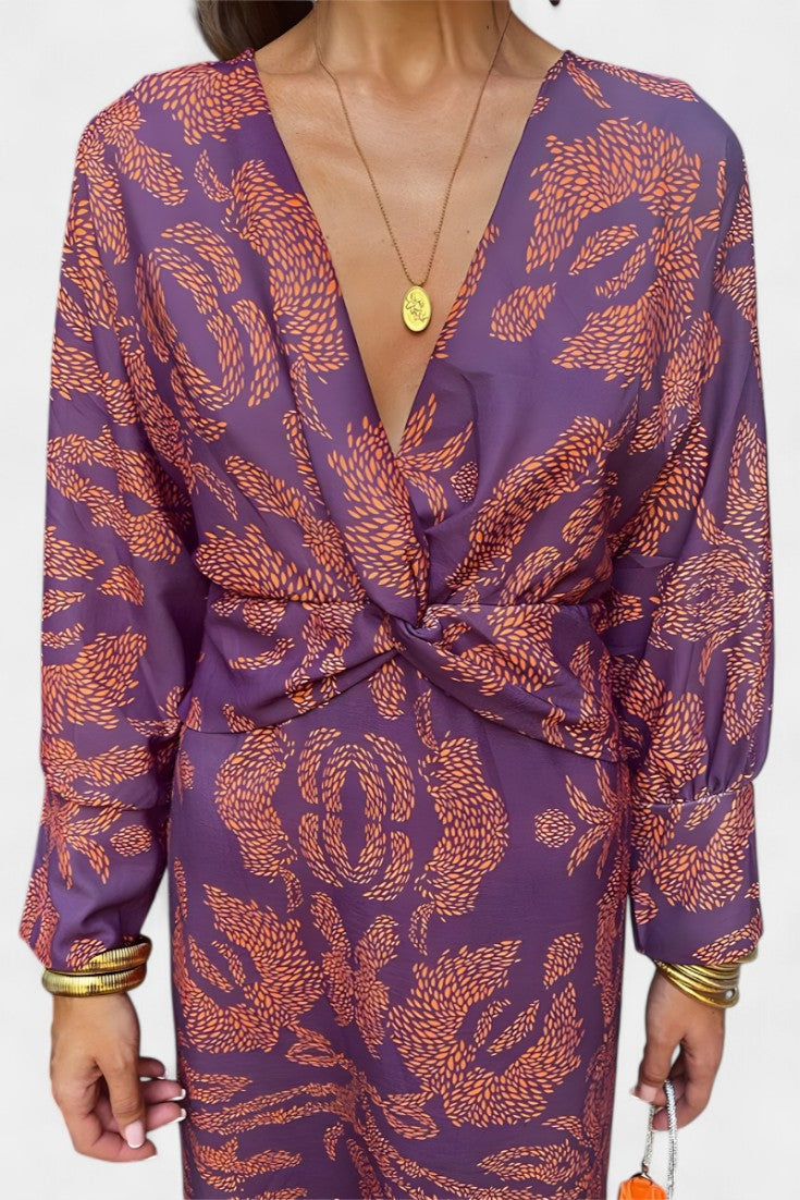 Esteliana | Vestido Midi Cruzado con Escote en V y Estampado Cachemira Elegante