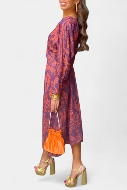 Esteliana | Vestido Midi Cruzado con Escote en V y Estampado Cachemira Elegante