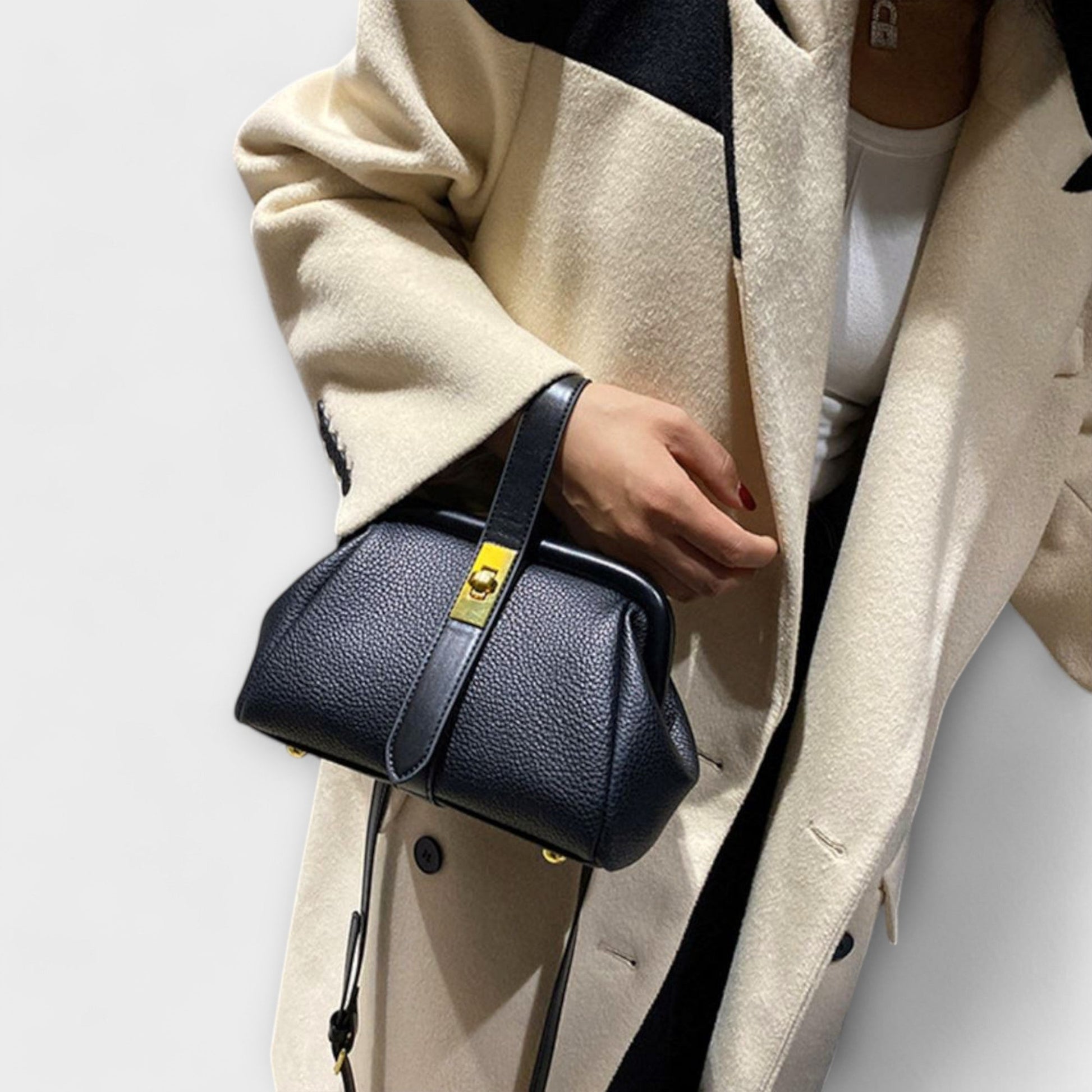 Momount Women Mini Handbag