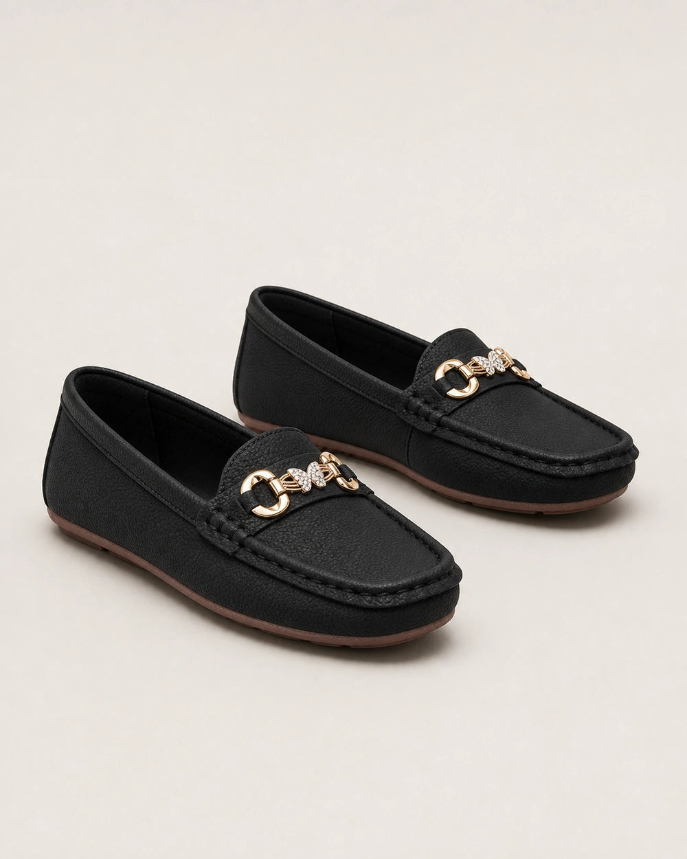 Mocassins femme beiges à chaîne dorée — image du produit 11