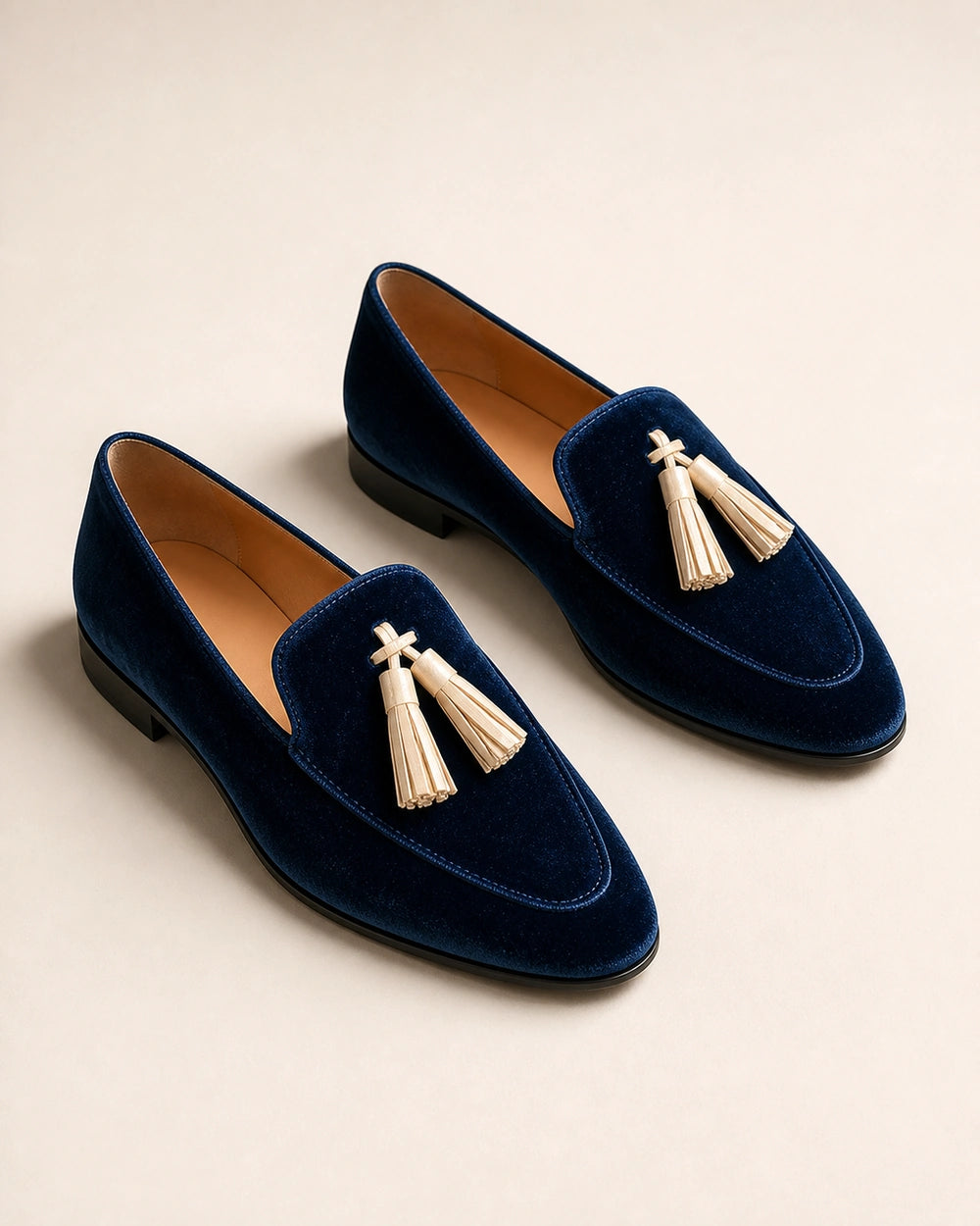 Mocassins femme bleu marine veloutés à pampilles — image du produit 9