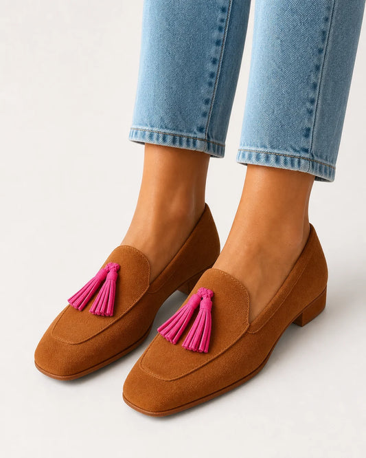 Mocassins femme cognac à pampilles roses — image du produit 1