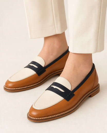 Mocassins femme marron et crème à bout rond — image du produit 1