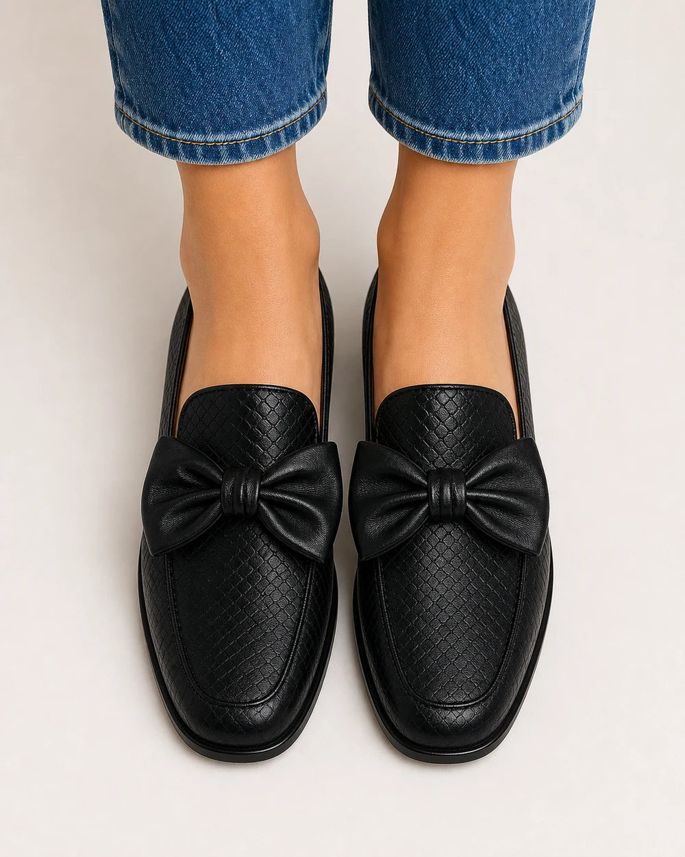 Mocassins femme noirs à nœud et petit talon — image du produit 5