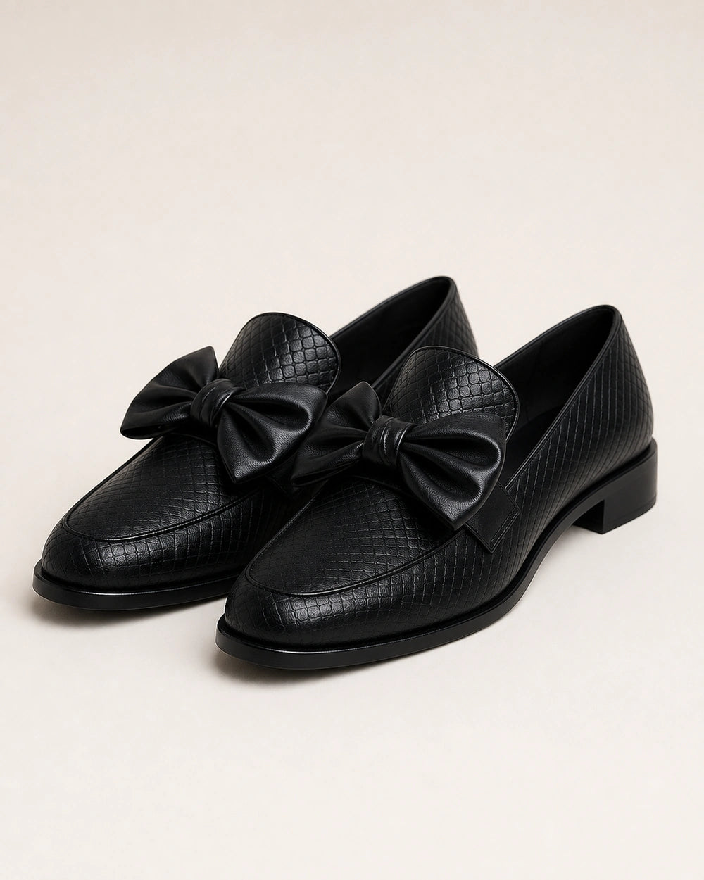 Mocassins femme noirs à nœud et petit talon — image du produit 9