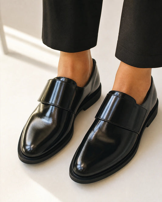Mocassins femme noirs vernis à bride bouclée — image du produit 1