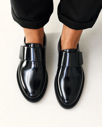Mocassins femme noirs vernis à bride bouclée — image du produit 5