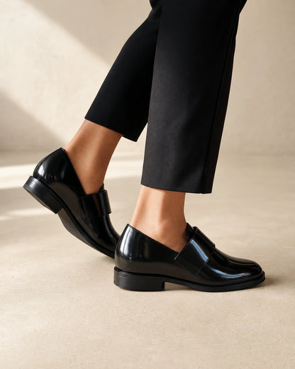 Mocassins femme noirs vernis à bride bouclée — image du produit 7