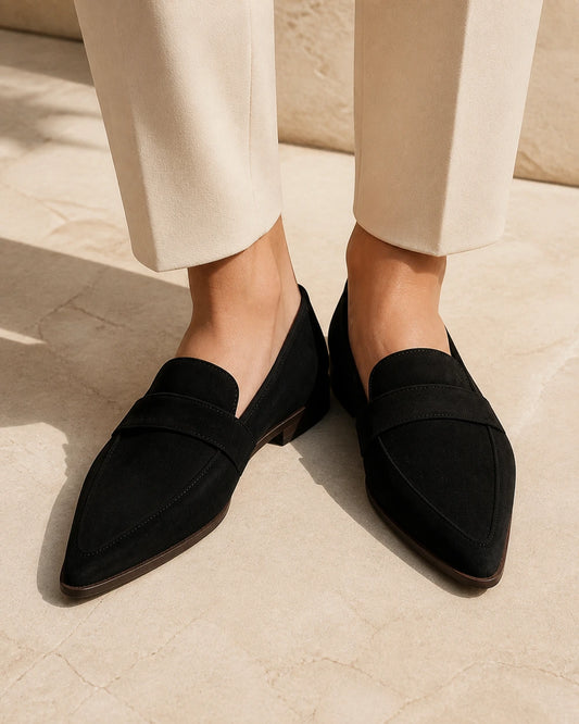 Mocassins femme noirs pointus à bride penny — image du produit 1