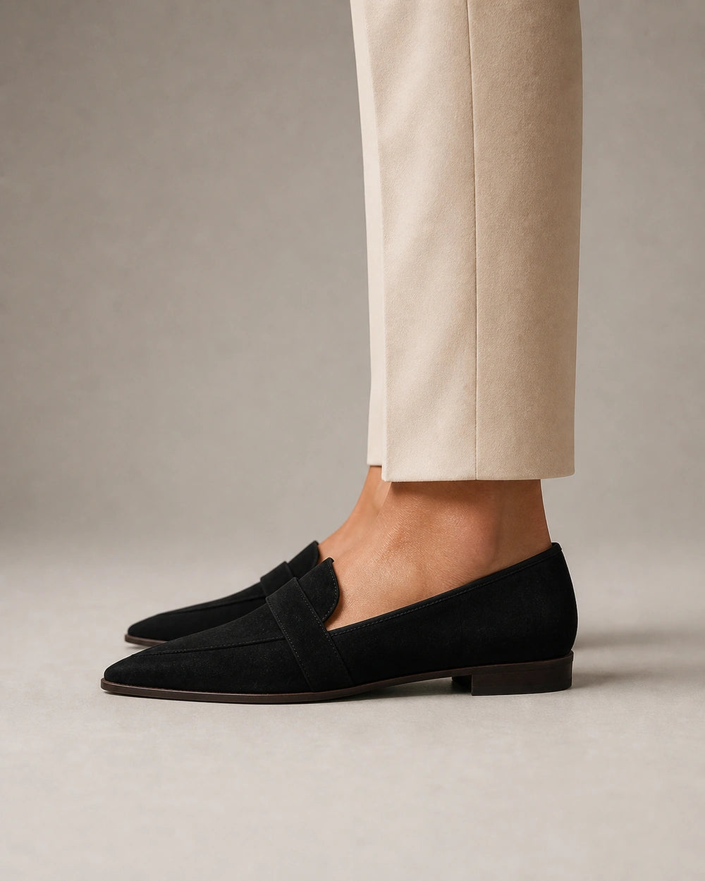 Mocassins femme noirs pointus à bride penny — image du produit 4