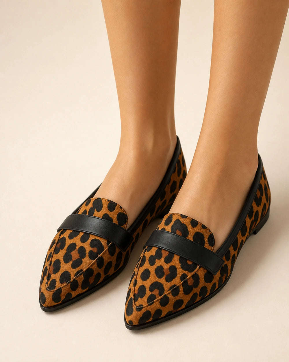 Mocassins femme noirs pointus à bride penny — image du produit 12