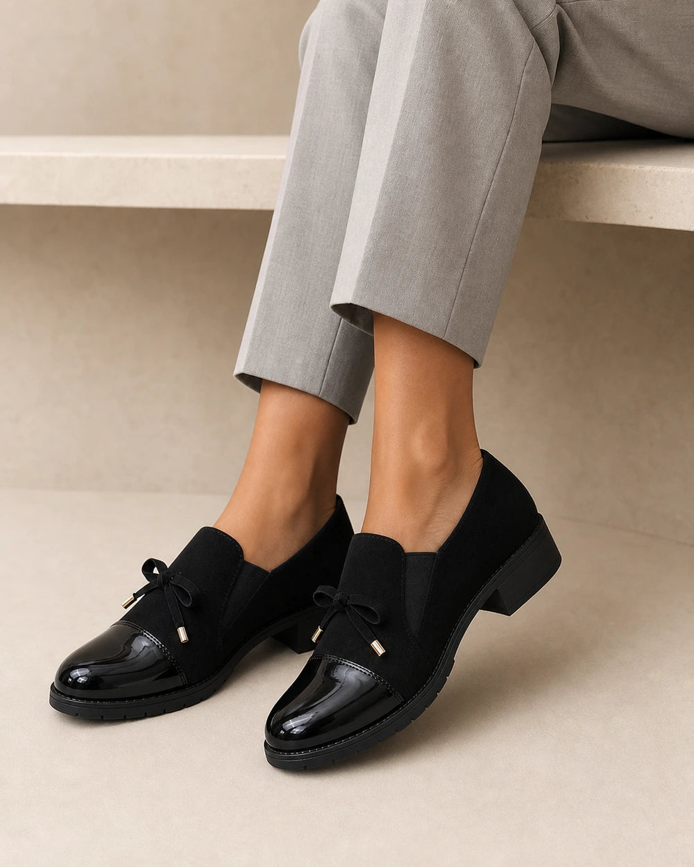 Mocassins femme noirs à bout verni et nœud — image du produit 8