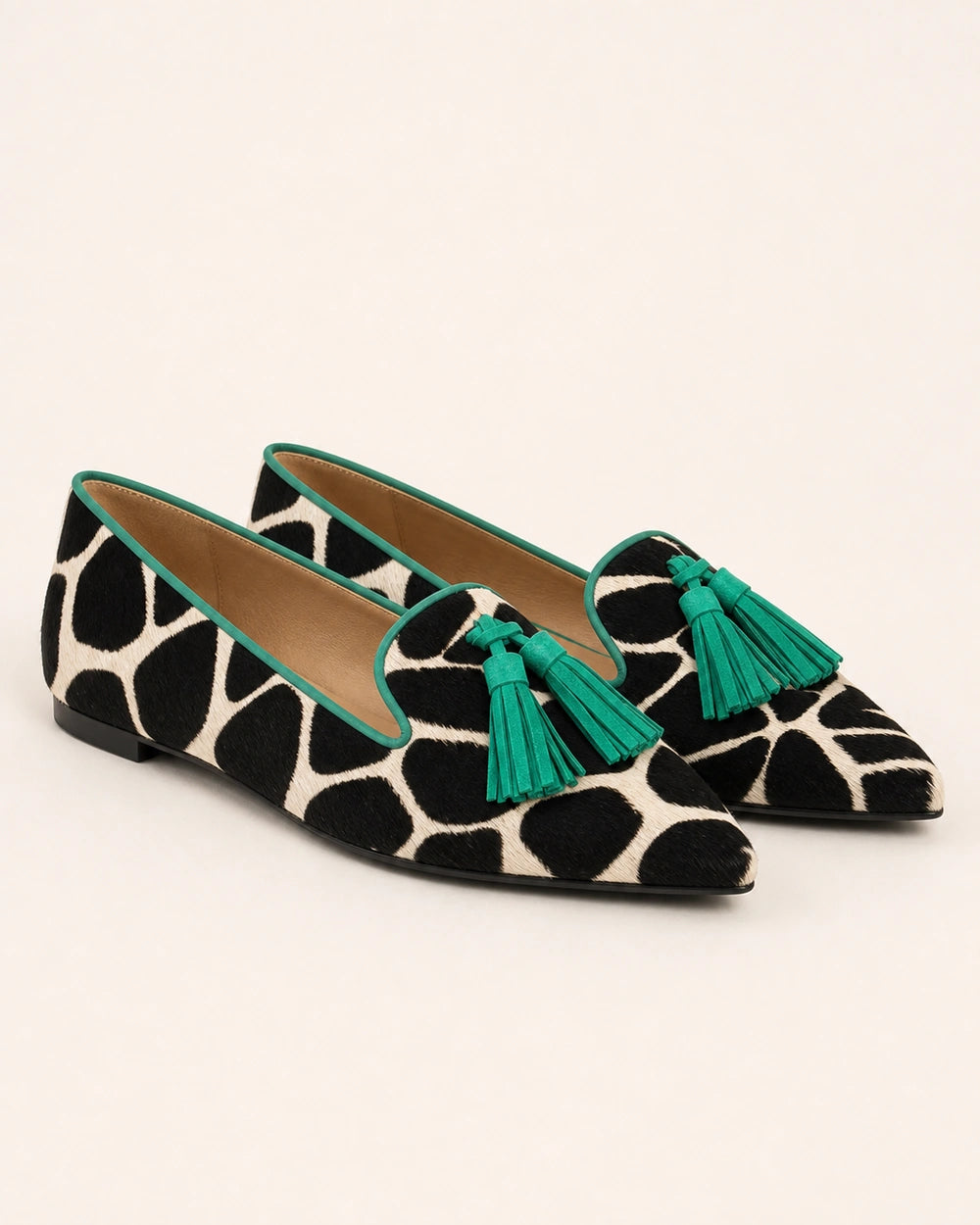 Mocassins femme vache pointus à pampilles vertes — image du produit 9
