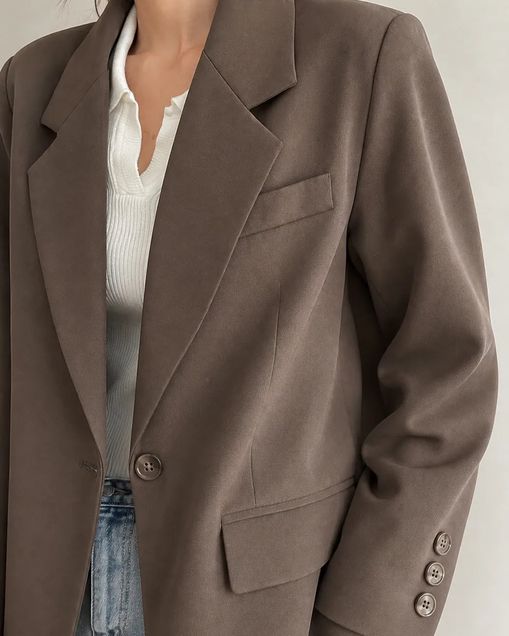 Momount women's oversized coffee brown blazer, lapel, pocket and cuff details.