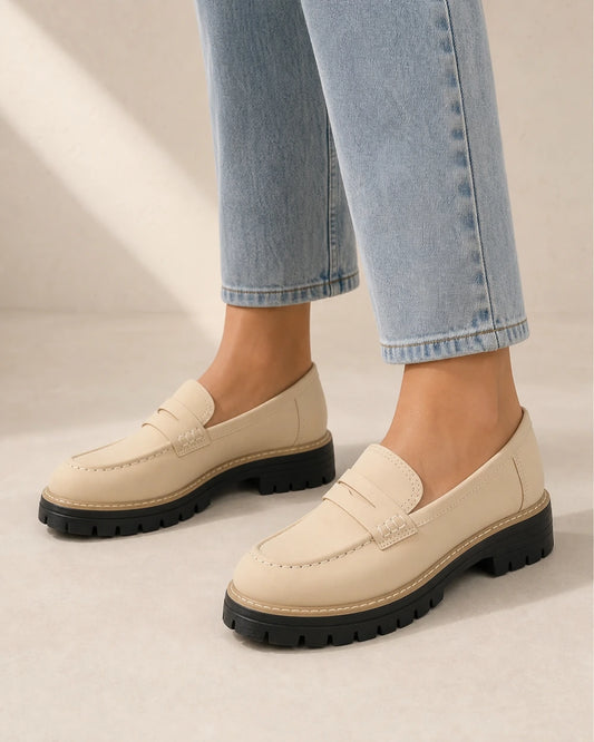 PLATFORM-LOAFERS-QUALITY-REMAKE-2026-07-22 — momount-women-platform-loafers-lug-sole-penny-strap-beige-01-worn-hero.webp