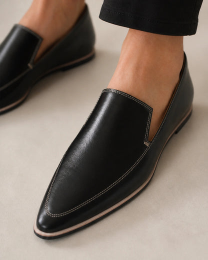 MINIMALIST-POINTED-QUALITY-REMAKE-2026-07-22 — pointed-toe-loafers-leather-slip-on-soft-flat-minimalist-black-05-construction-detail.webp