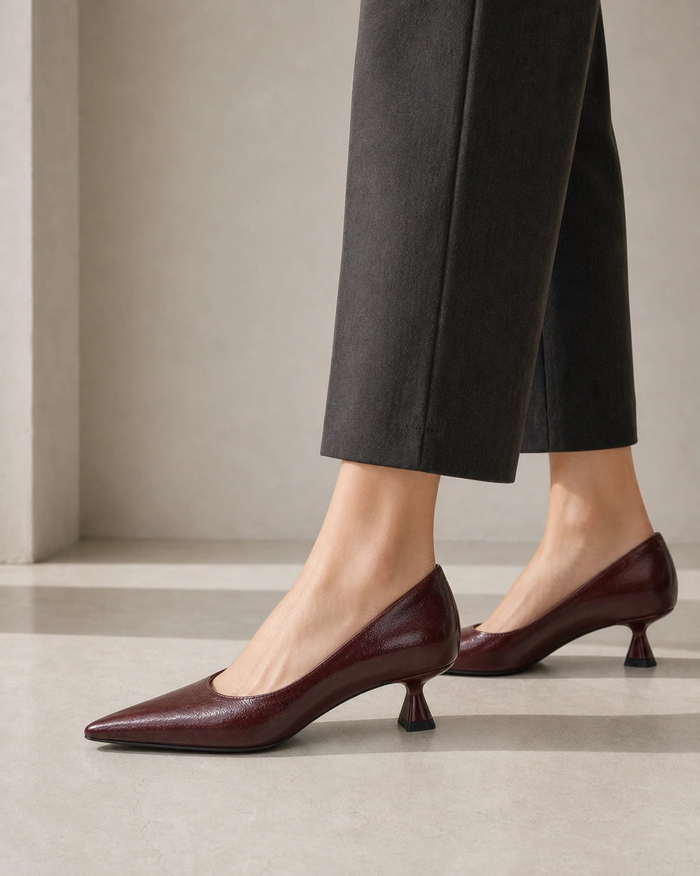 Glossy Leather Pointed Toe Kitten Heel Pumps, brown lateral profile. — sadie-brown-03-lateral-profile.webp