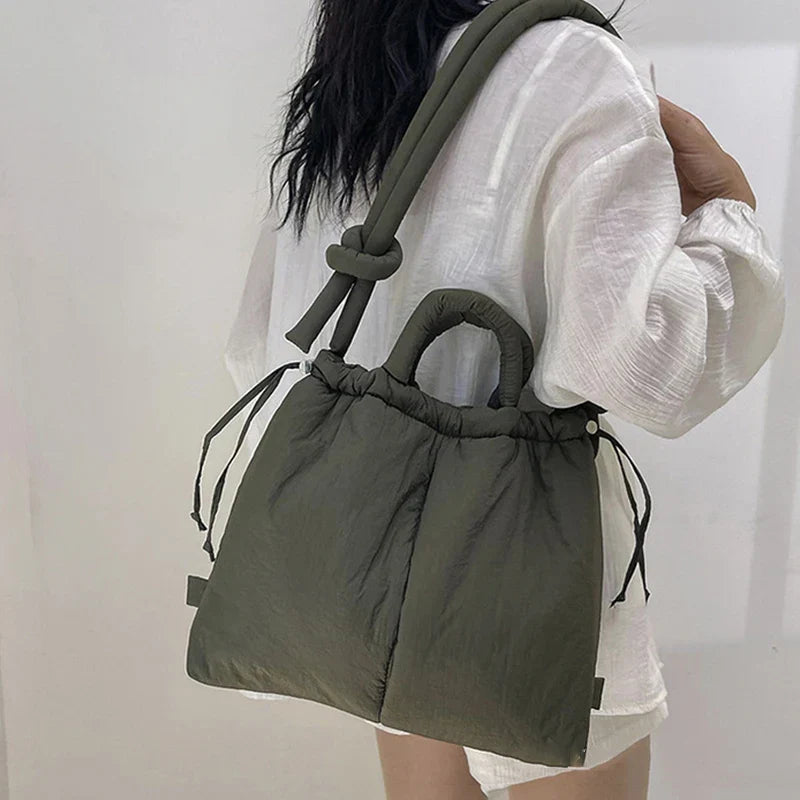 Momount Women Tote Bag