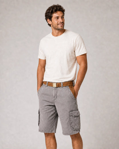 Momount Men Cargo Shorts – Washed Cotton Belted Vintage Distressed Knee Length — Grey — front three-quarter fit — uomo-pantaloncini-cargo-cotone-lavato-cintura-vintage-anticato-lunghezza-grey-04-three-quarter.webp